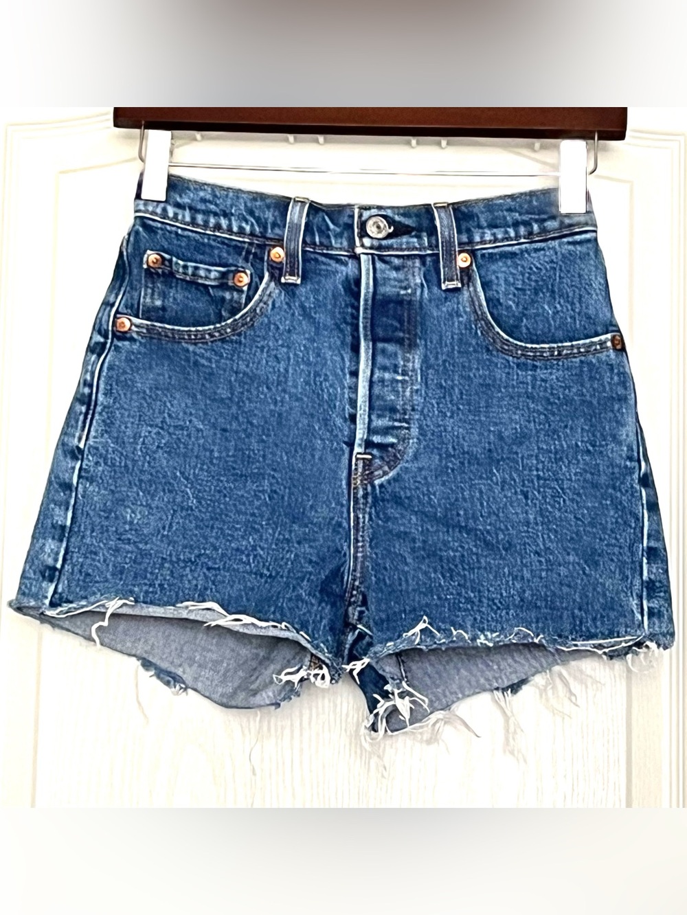 Levi's Premium Ribcage Denim Shorts Medium Wash 24 Cutoff High Rise Button Fly